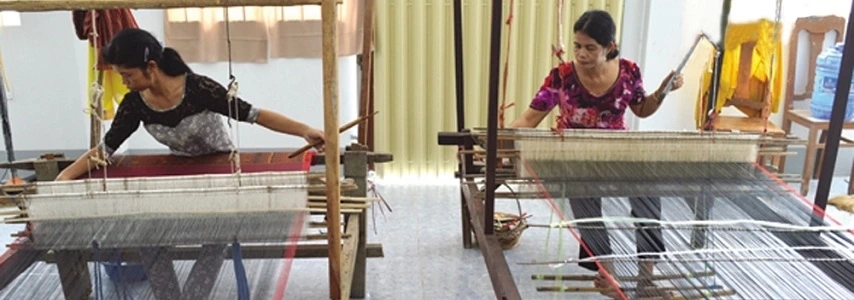 Village de tissage du brocart de Van Giao agence de voyage au vietnam