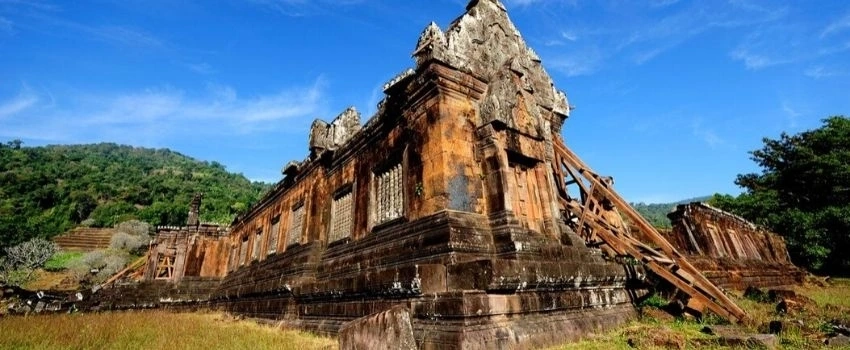Visite du temple khmer Wat Phou Laos avec Agence de voyage au Vietnam
