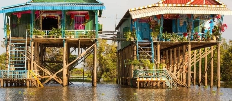 Visite Tonlé Sap lors du voyage au Cambodge - Agence de voyage au Vietnam