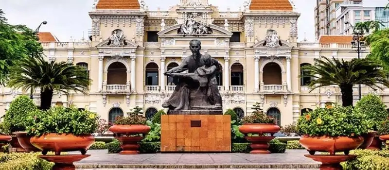 Voiture chauffeur Hanoi Hue Danang Saigon Vietnam