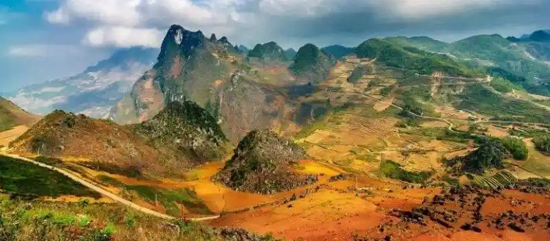 Voiture chauffeur Hoang Su Phi Dong van Meo Vac Ha Giang