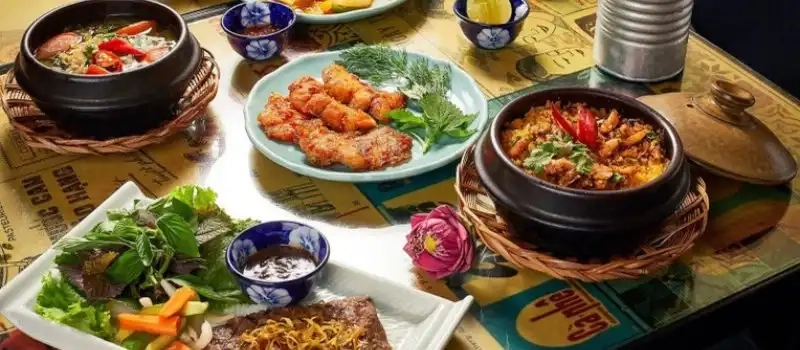 Voyage à Saigon et manger comme un local