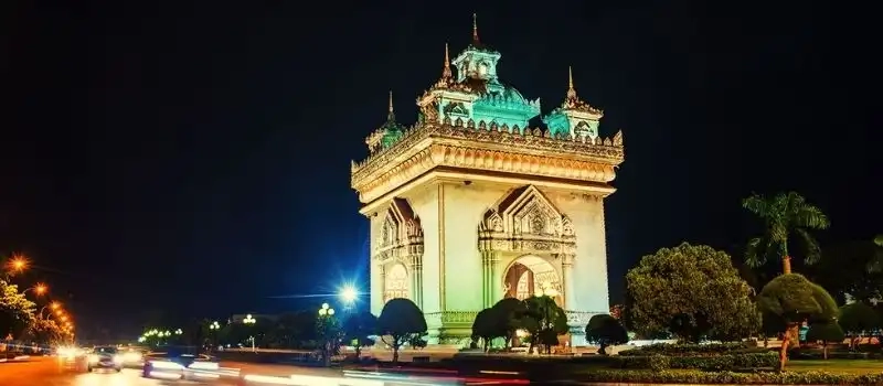 Voyage au Laos: Découverte de la vie nocturne à Vientiane