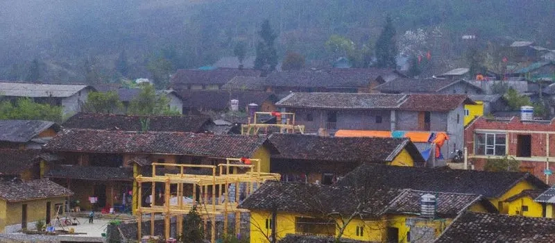 Voyager avec un Guide francophone au Vietnam pour visiter village Lung Cu