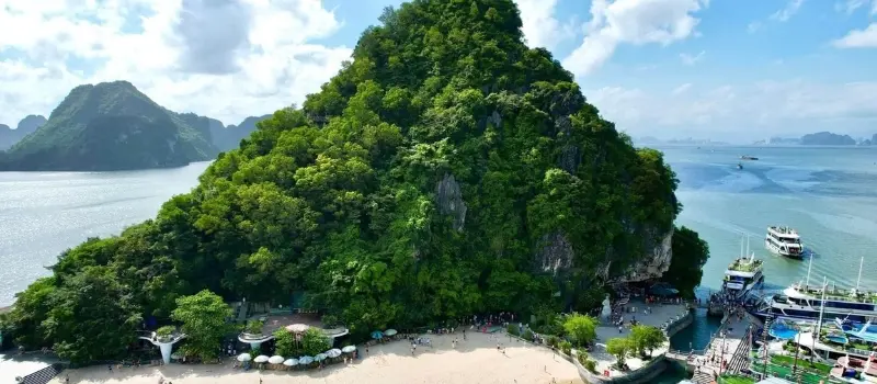 Croisiere en baie Halong pour d&eacute;couvrir la paisible &icirc;le de Titop