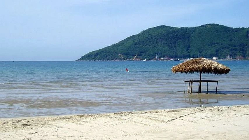 La plage de Canh Duong