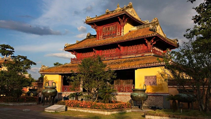 Hien Lam Cac &agrave; Hue