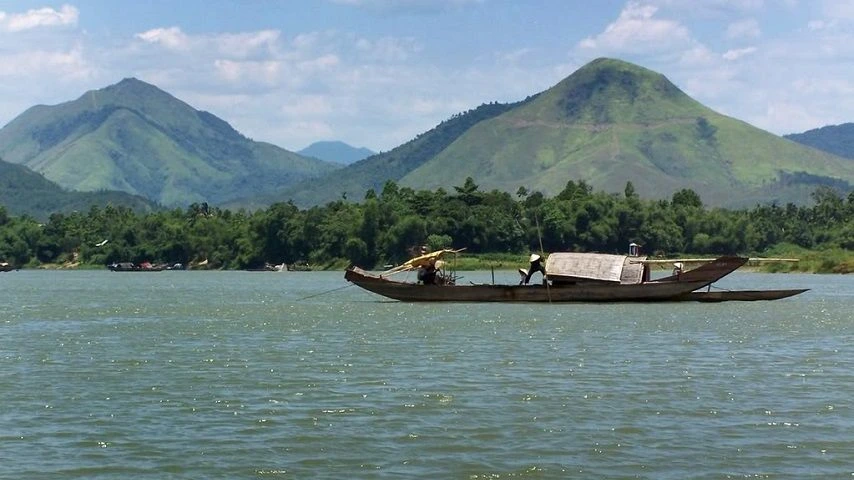 Le Mont Ngu Binh &agrave; Hue