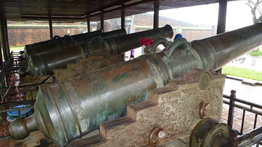 Les neuf canons sacr&eacute;s