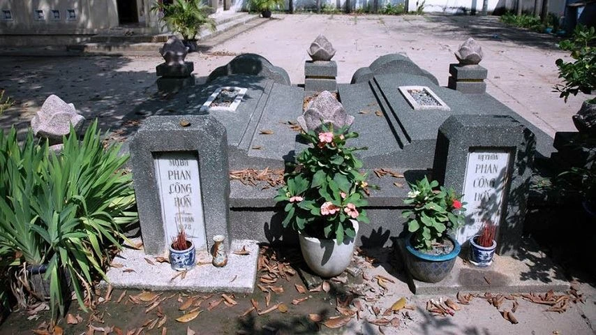 F&ecirc;te du temple Phan Cong Hon
