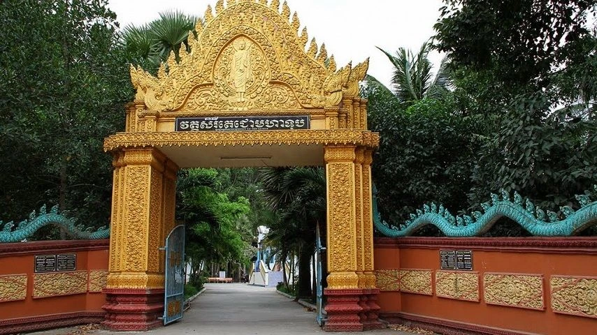 Visiter la pagode Doi