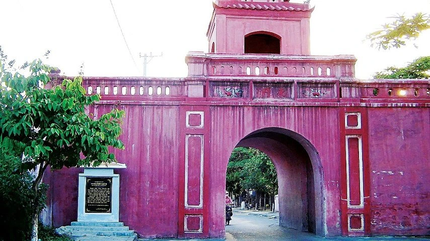 Ancienne citadelle de Dien Khanh