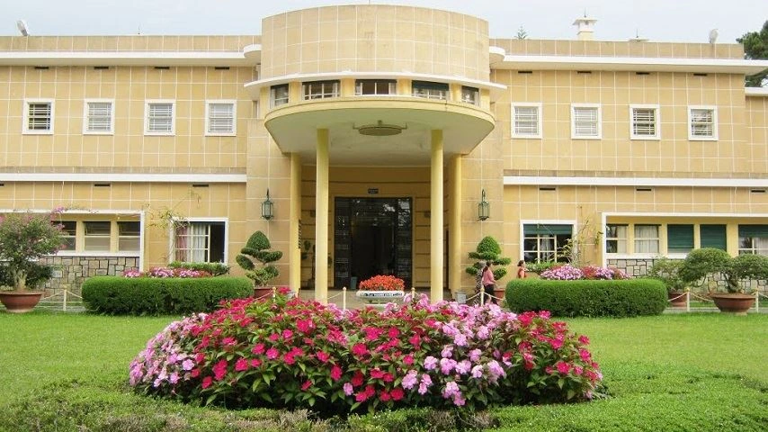 Visite r&eacute;sidence de Bao Dai