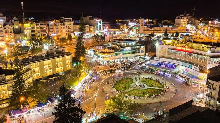 March&eacute; de Dalat