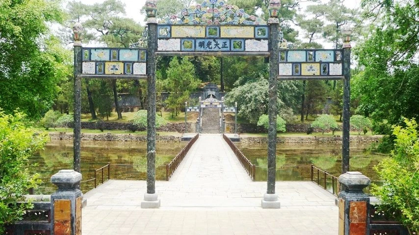 Hu&ecirc; ses jardins et l&rsquo;&icirc;le de C&ocirc;n Co 