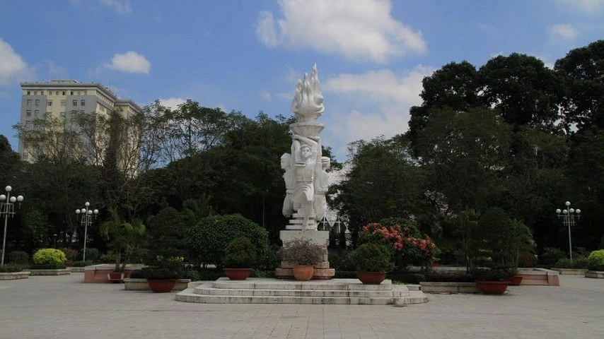 Visite parc Le Van Tam 