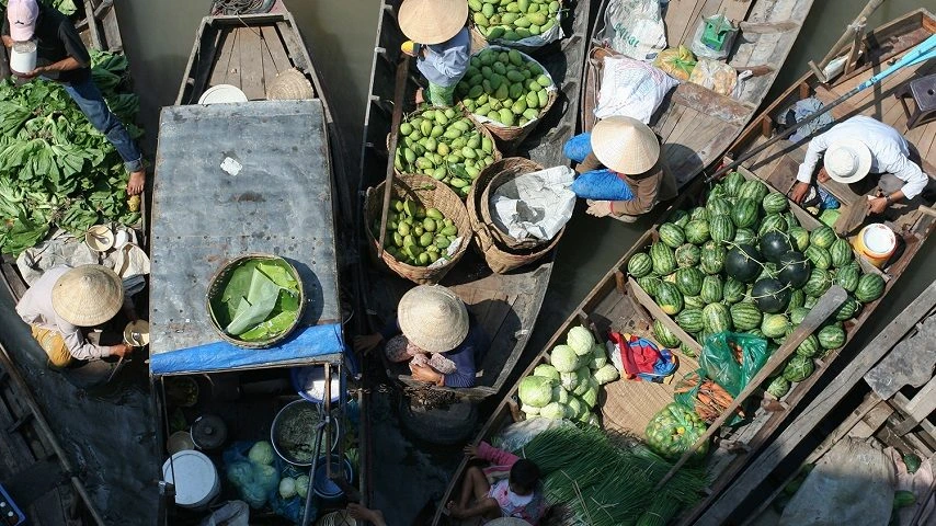 Le march&eacute; flottant de Cai Be 