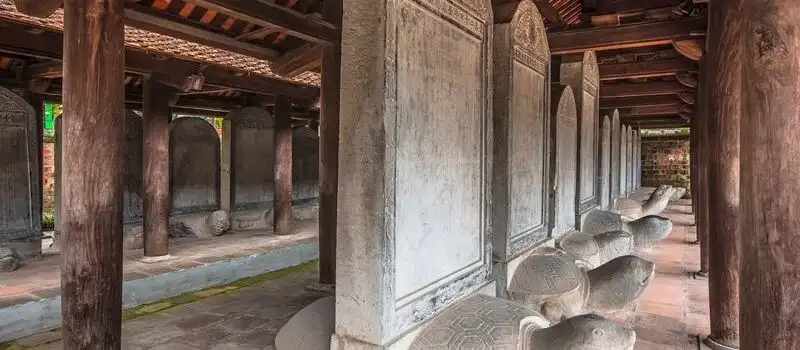 82 st&egrave;les en pierre de Van Mieu - Quoc Tu Giam