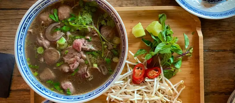 &Agrave; la d&eacute;couverte de la gastronomie vietnamienne et ses traditions culinaires
