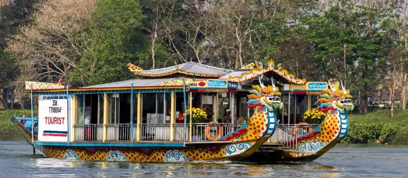 Bateau-dragon &agrave; Hue