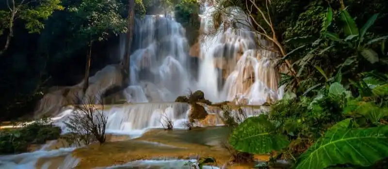 Comment se rendre aux chutes de Kuang Si