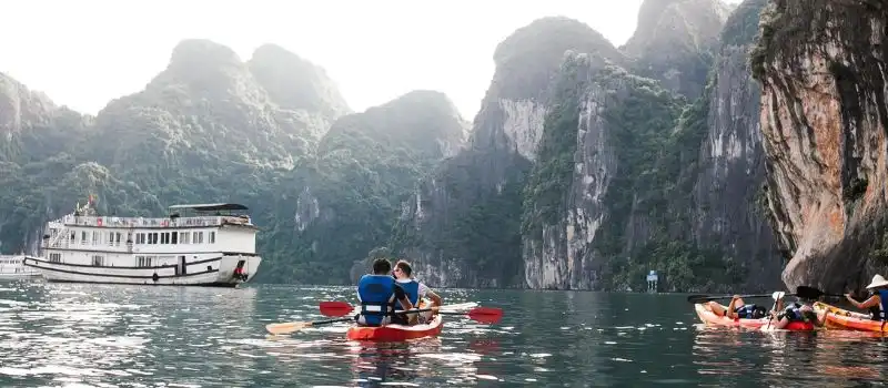 Croisi&egrave;re dans la baie d&rsquo;Halong pour les familles