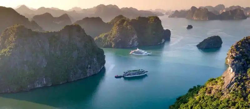 Croisi&egrave;re dans la baie d'Halong