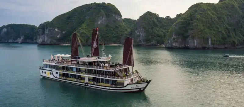Croisi&egrave;re en baie d&rsquo;Halong
