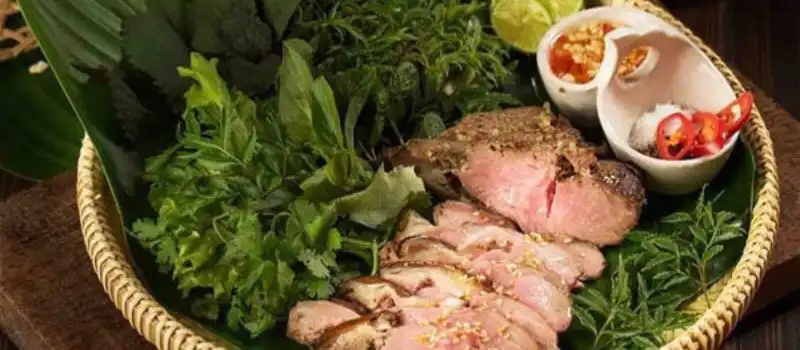 D&eacute;jeuner local &agrave; Ninh Binh