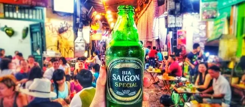 Escale au coin de Bia Hoi Hanoi