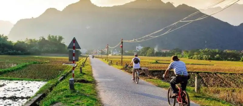 Excursion &agrave; v&eacute;lo &agrave; Mai Chau Voyage au Vietnam