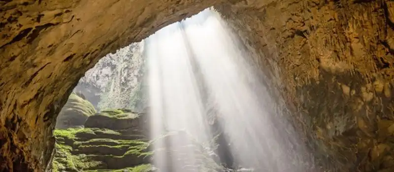explorer-la-grotte-mysterieuse-son-doong-quang-binh