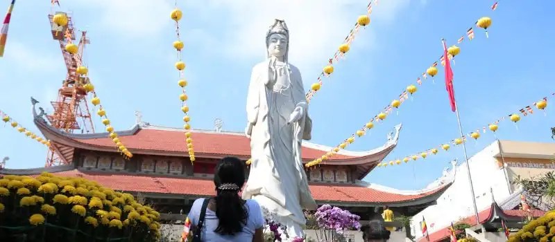 Faites un tour dans les temples et les pagodes