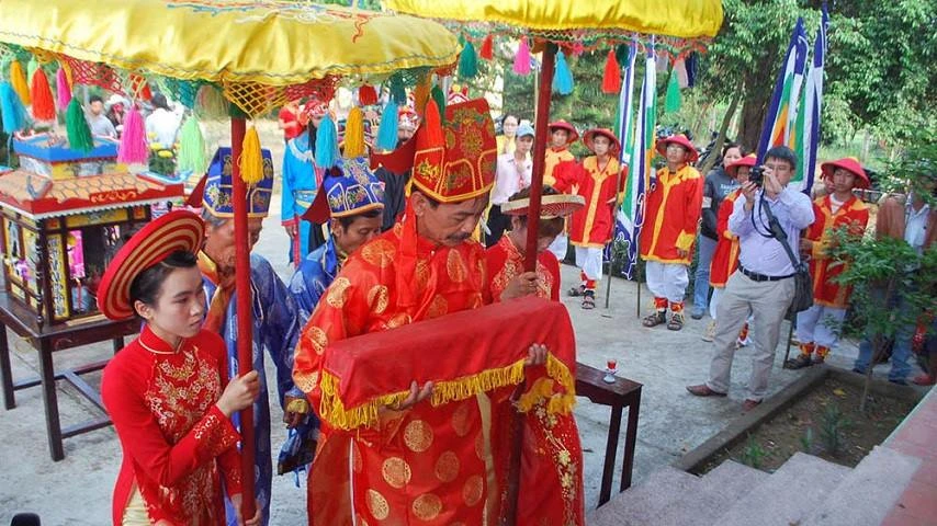 F&ecirc;te de la Dame Thu Bon