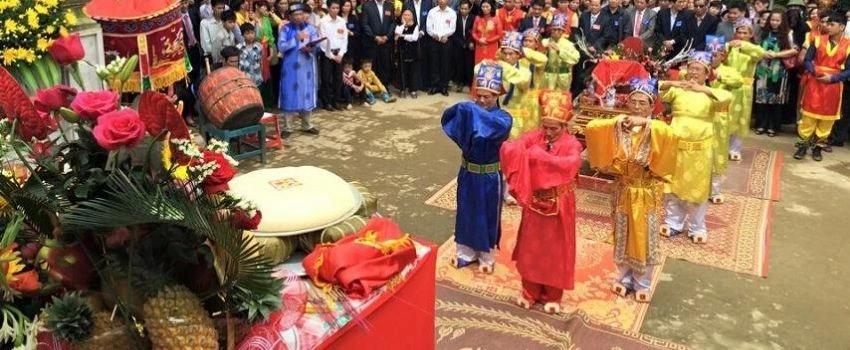 fete-de-la-maison-communale-de-phu-le-vietnam