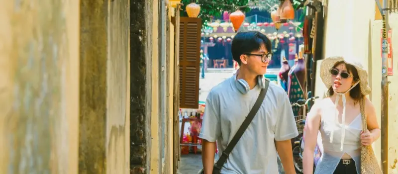 Fl&acirc;ner dans la vieille ville class&eacute;e UNESCO