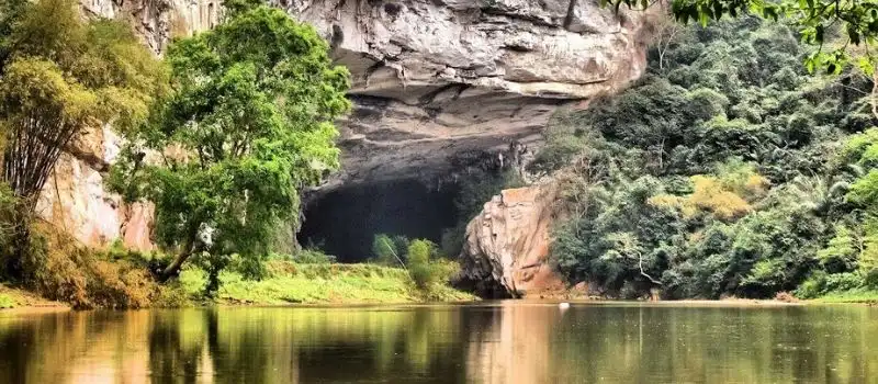 Grotte de Puong