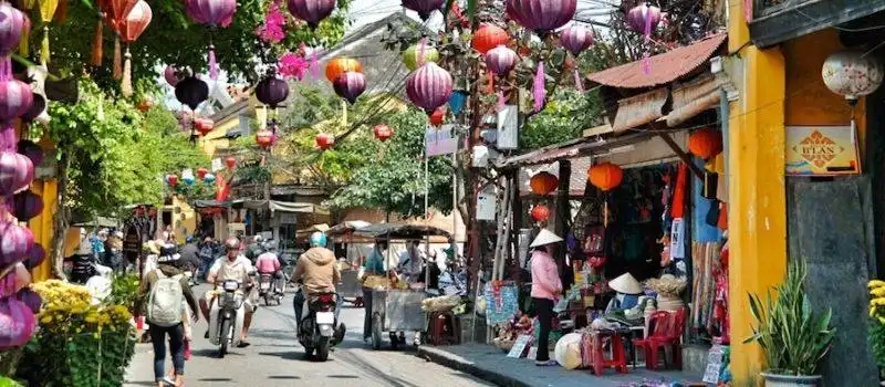Guide francophone local prive Hoi An