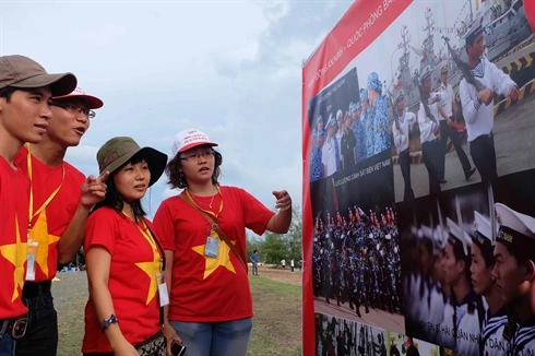 Exposition &ldquo;Fier de la mer et des &icirc;les du Vietnam&rdquo; &agrave; Ki&ecirc;n Giang