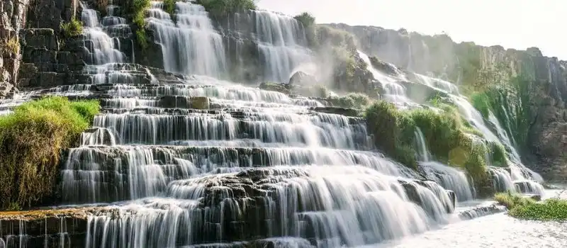 Explorer les cascades &agrave; Da Lat