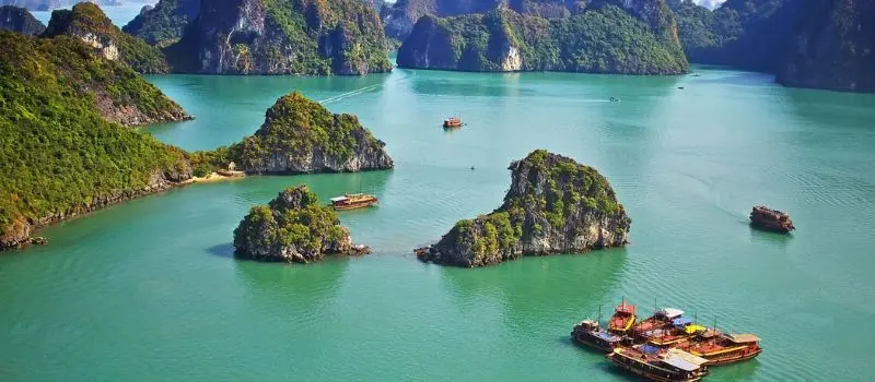 Choisir le meilleur itin&eacute;raire de croisiere en baie Halong en grand groupe