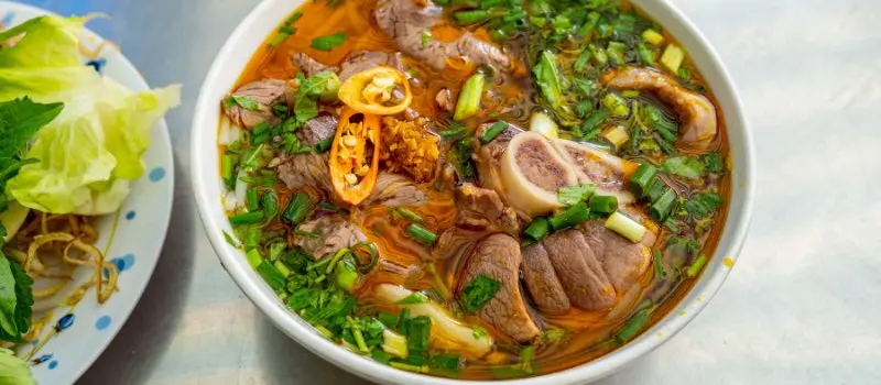 B&uacute;n b&ograve; Hu&eacute; - Soupe &eacute;pic&eacute;e de b&oelig;uf