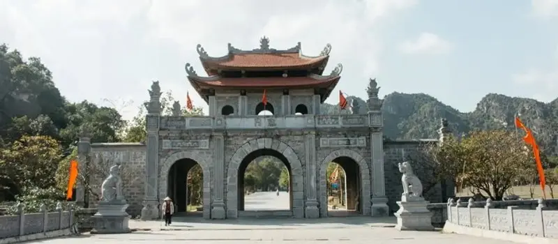 Visite de la capitale ancienne de Hoa Lu