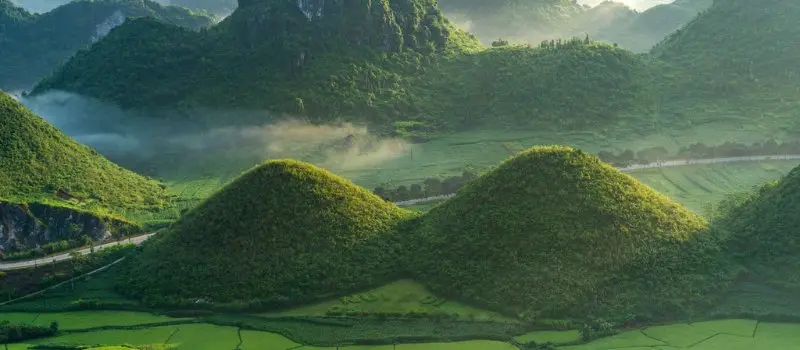 Montagnes jumelles de Quan Ba