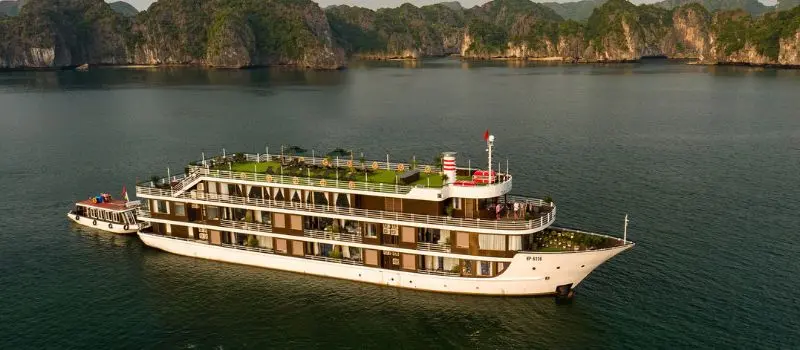 Choisir le meilleur itin&eacute;raire de croisiere en baie Halong pour les enfants