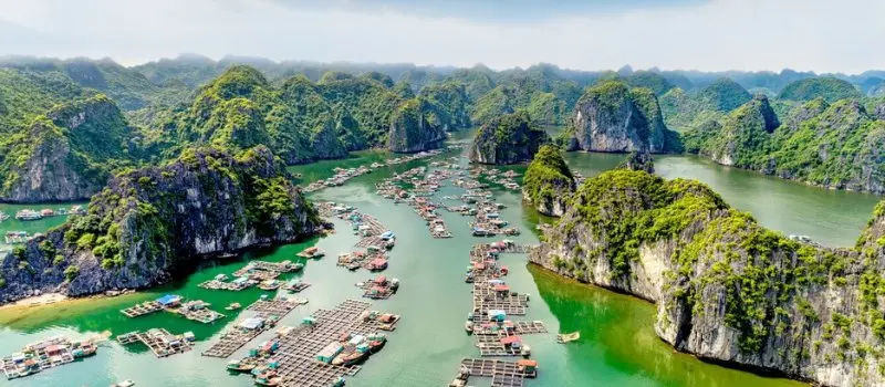 Kayak dans la baie de Lan Hạ
