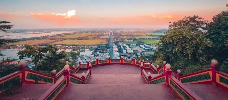 Montagne de Sam (N&uacute;i Sam)