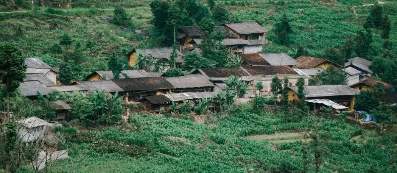 Voyager avec un Guide francophone au Vietnam pour visiter village Lung Cu