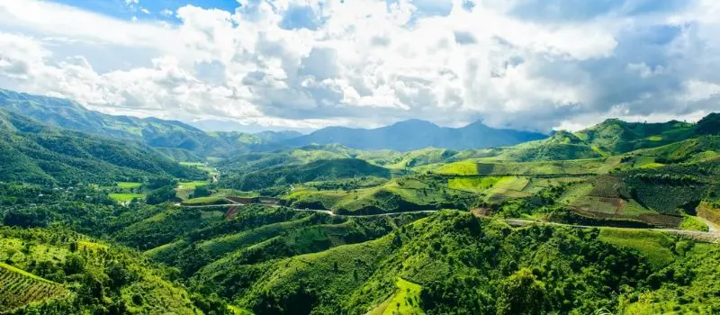 Voyager avec un Guide francophone au Vietnam pour admirer Col Pha Đin