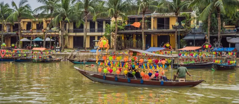 Balade en bateau sur la rivi&egrave;re de Hoai